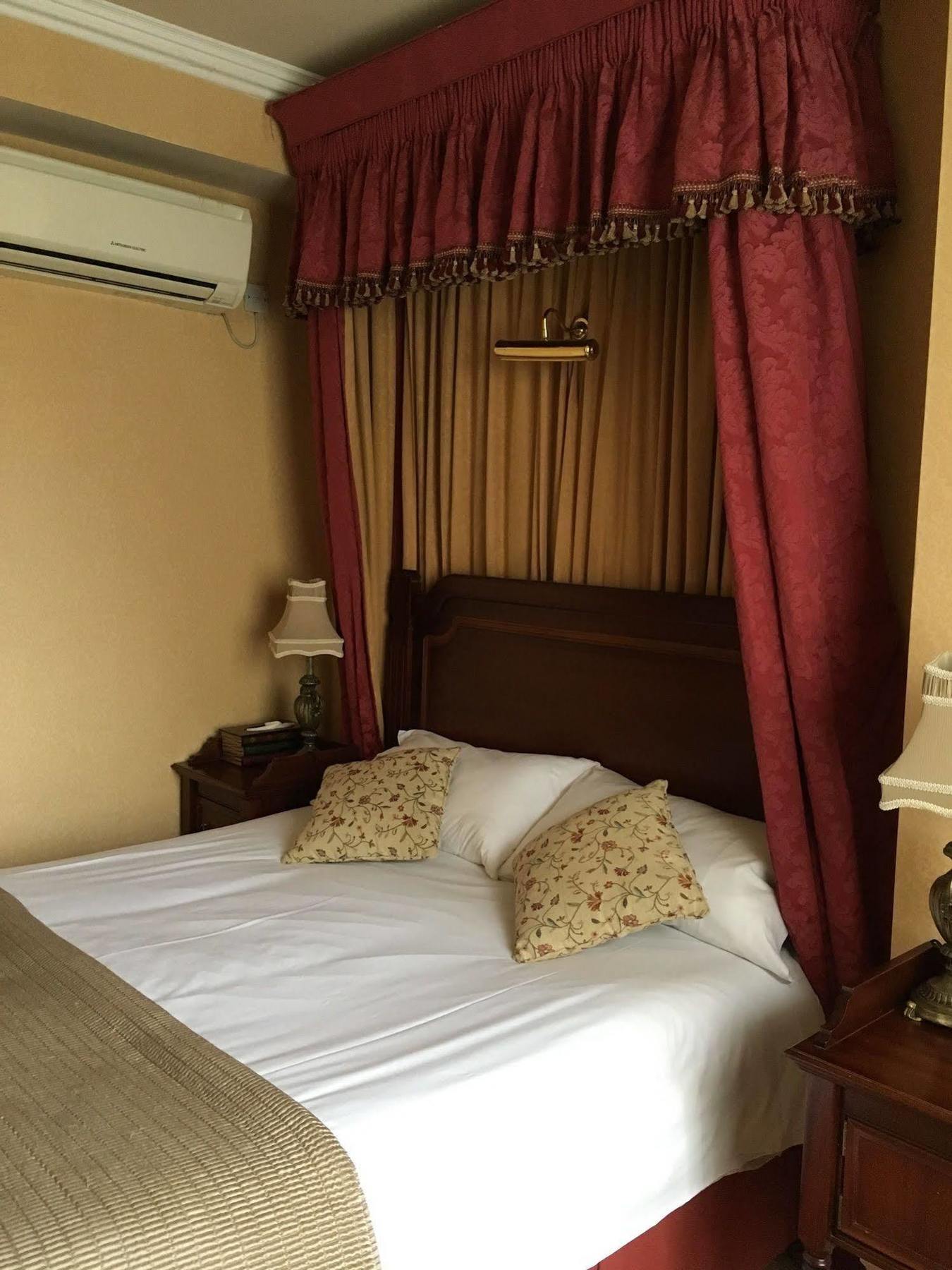 Butlers Townhouse Hotel Дъблин Екстериор снимка
