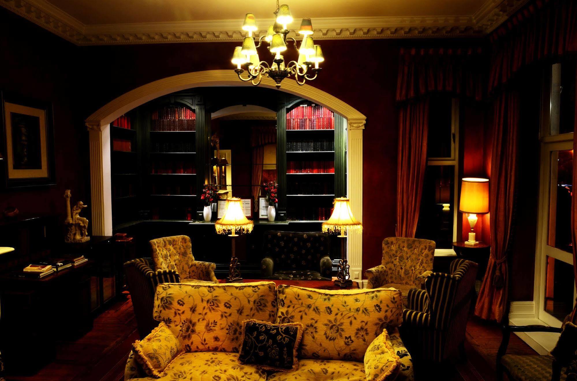 Butlers Townhouse Hotel Дъблин Екстериор снимка