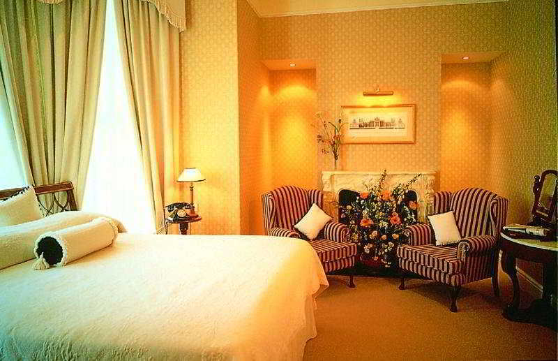 Butlers Townhouse Hotel Дъблин Екстериор снимка